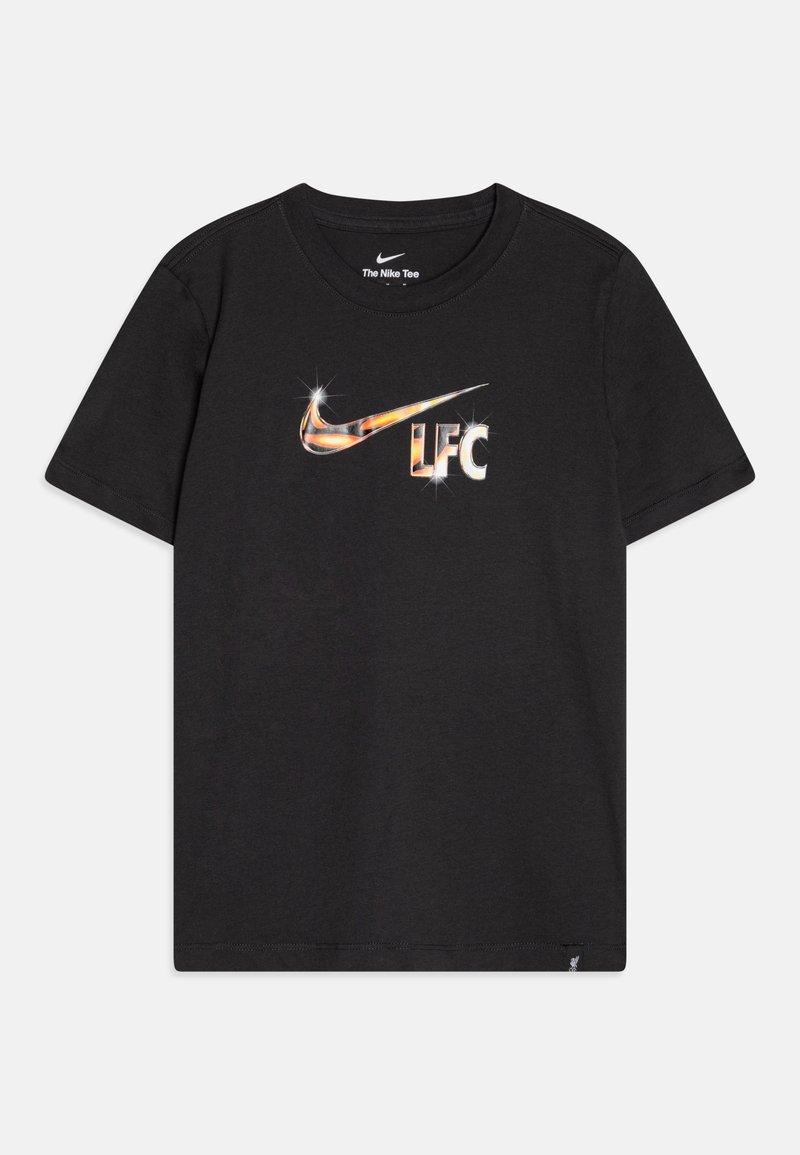 Must musta T-särk, millel on trükitud Nike logo läikiva, peegeldava disainiga ja allpool julge kirjatüübiga "LFC".