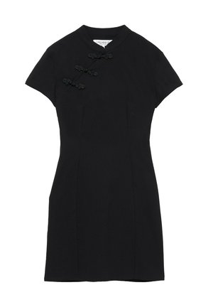 PULL&BEAR, SHORT SLEEVE WITH STAND COLLAR AND KNOT BUTTONS - DRESS - T-Shirt-Kleid - black