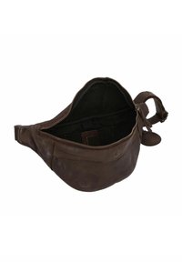 Borsa a vita in pelle marrone con zip aperta che mostra l'interno in tessuto nero vuoto e una cintura regolabile con fibbia.