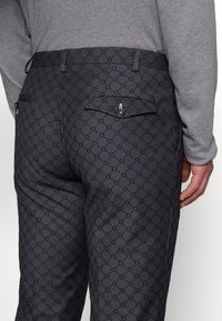 Twisted Tailor KEIL CHARCOAL - Κοστούμι - charcoal