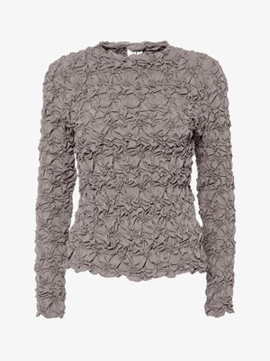 Blusa de manga longa em mauve com tecido franzido texturizado, decote redondo, ligeira evasé na barra e fecho de botão em gota nas costas.