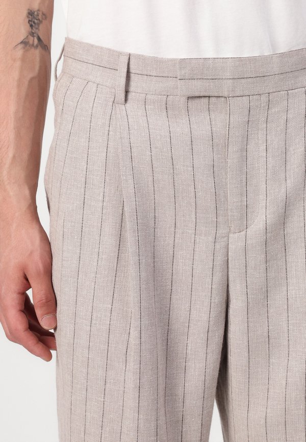 SLHRELAXED MALIK SUN PINSTRIPED - Trousers - oatmeal3