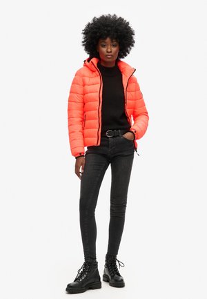 CLASSIC FUJI PUFFER  - Winterjas - hyper fire coral
