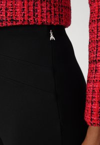 Patrizia Pepe PANTS - Nohavice - nero