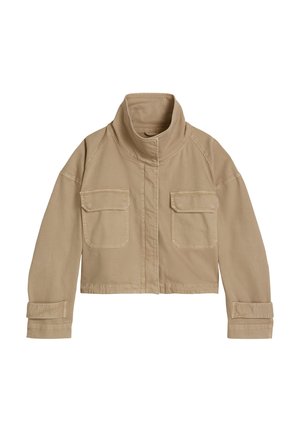 Beige kurze Jacke mit hohem Kragen, langen Ärmeln, aufgesetzten Taschen mit Klappen und verstellbaren Manschetten.