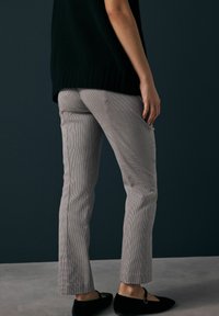 Next TALL FIT - SLIM SCULPTING  - Broek - brown
