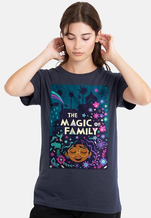 Disney, THE MAGIC OF FAMILY - Print T-shirt - dark blue