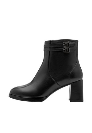 Tamaris, STIEFELETTE - Classic ankle boots - black