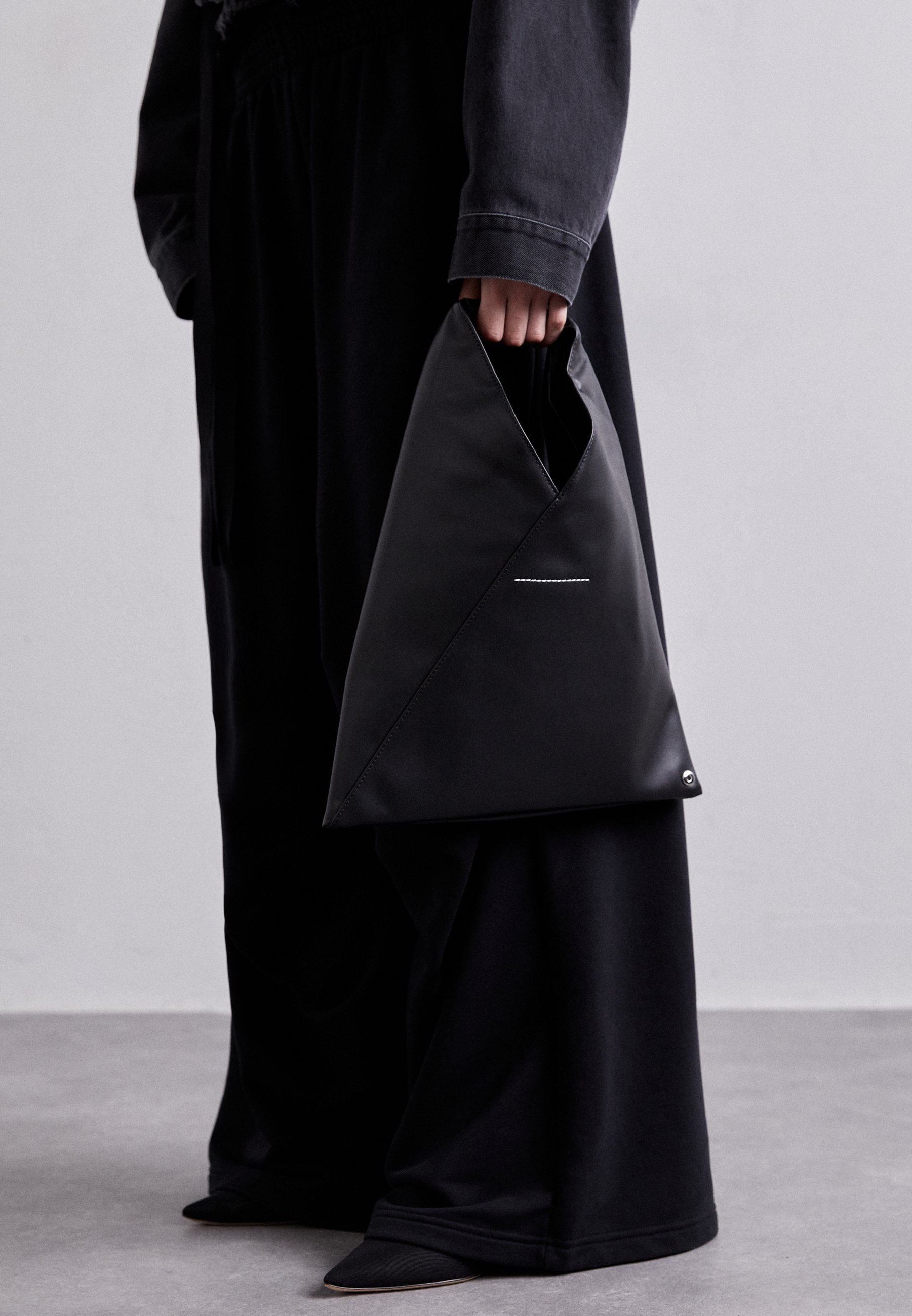 MM6 Maison Margiela Handbag - black/black - Zalando