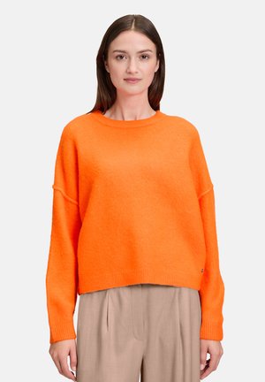 MIT RUNDHALSAUSSCHNITT - Maglione - neon orange