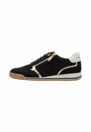 Schwarzer Low-Cut-Sneaker mit weißer Ferse, goldenem Reißverschluss und Details, brauner Sohle und schwarzen Schnürsenkeln.