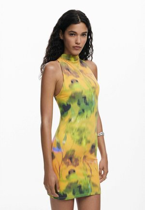 Desigual SHORT GRADIENT - Vapaa-ajan mekko - yellow
