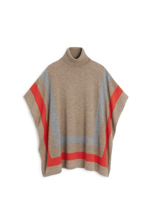 Beiger Poncho mit hohem Kragen, der auffällige rote und graue geometrische Streifen aufweist. Weiche Stricktextur, weite Ärmel und entspannter Schnitt.