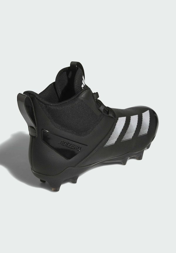 Moulded stud football boots4