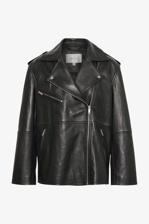 Schwarze Lederbikerjacke mit einem Reverskragen, asymmetrischem Frontreißverschluss, Reißverschlusstaschen und dezenten Nähdetails.