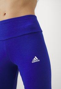 adidas Sportswear Tajice - semi lucid blue
