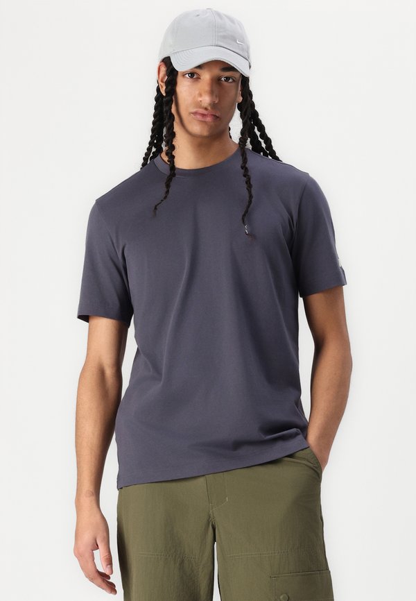 CREW NECK UNISEX - Basic T-shirt4