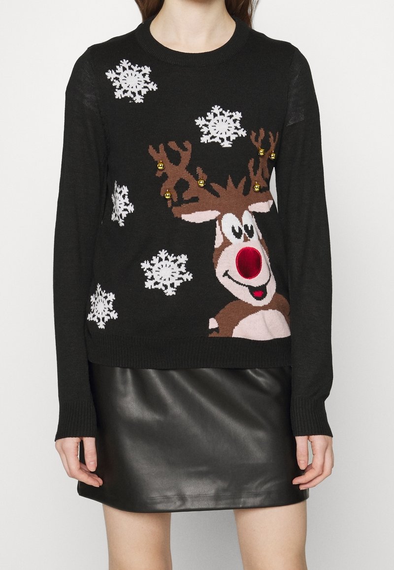 Pull noir en maille avec un motif de renne au nez rouge, agrémenté de clochettes dorées et de motifs de flocons de neige blancs.