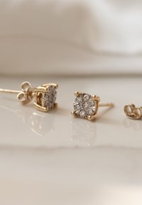 Isabel Bernard DE LA PAIX HANA� GOLD 14 CT, DIAMOND 0.28 CT - Boucles d'oreilles - gold coloured