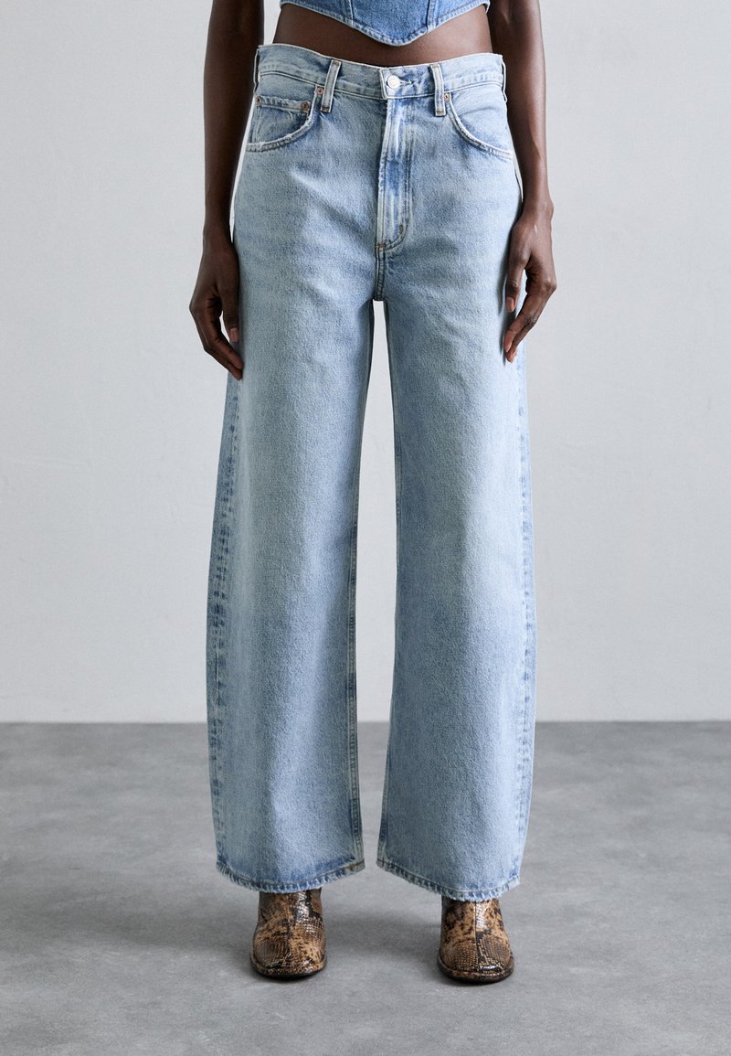 Agolde LOW CURVE - Wide Leg - light-blue denim