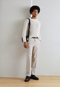 Thumbnail Image 2