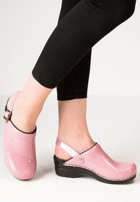 Sanita ORIGINAL FREYA OPEN - Clogs - rose