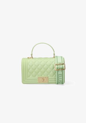 Sac à main matelassé vert clair avec poignée supérieure et bandoulière rayée amovible gravée du logo « Marc Ellis ».