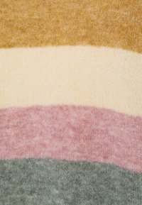 Culture Sweter