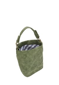 Borsa a secchiello in morbido suede verde con un manico singolo e fodera in tessuto a righe grige visibile all'interno della parte superiore aperta.