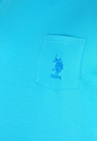 U.S. Polo Assn. MIT BRUSTTASCHE - T-shirt basic - hellblau
