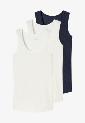 Trzy gładkie, bezrękawnikowe topy ułożone na sobie, dwa białe z przodu i jeden ciemnoniebieski z tyłu, na białym tle.