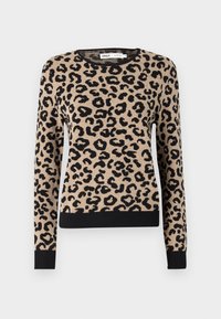 Beżowy sweter z długim rękawem w czarne cętki z lampartem, czarne wykończenia przy mankietach i u dołu, oraz okrągły dekolt.