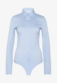 Unselected, sky fil a fil