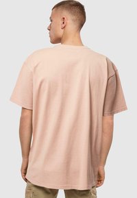 Merchcode VALENTINES DAY - LEOPARD HEART HEAVY  - Camiseta estampada - amber