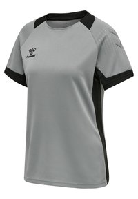 Harmaa urheilu paita lyhyillä hihoilla, mustat yksityiskohdat harteilla ja sivuilla, verkkomainen pinta ja logo edessä.