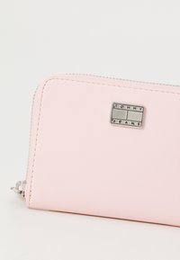 Tommy Jeans AMERICAN COOL - Novčanik - pink