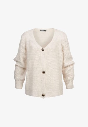 Crème gekleurde chunky gebreide cardigan met een V-hals en drie grote bruine knopen aan de voorkant, lange mouwen met geribbelde manchetten.