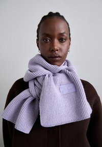 Unselected, sweet lilac