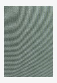 No seleccionado, hedge green