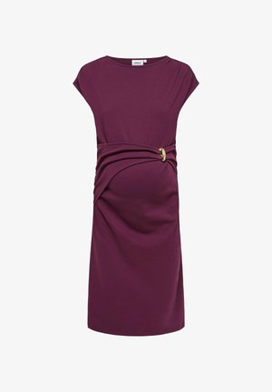 Violeta grūtnieču kleita ar kapu piedurknēm un zelta sprādzi vidukļa izcelšanai, veidota piemērītam un ērtam izskatam.