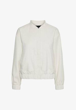 Hvit bomberjakke med lange ermer, elastiske mansjetter og kant, skjult frontlukking, påsydde lommer og liten oppreist krage.