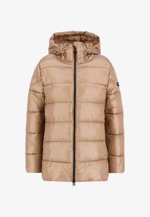 Lysebrun fyldt jakke med vandrette quiltede sømme, forreste lynlås og fastsyet hætte, vist på en hvid baggrund.