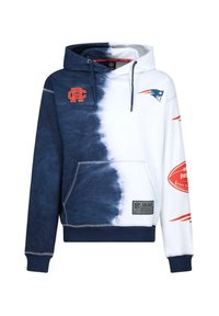 Sweat-shirt à capuche présentant un design dégradé en bleu marine et blanc. Affiche des logos de la NFL en rouge et blanc, avec une poche frontale et des poignets côtelés.