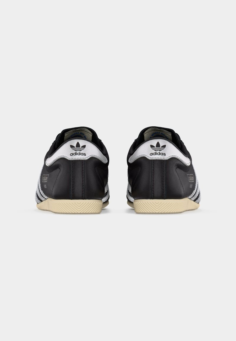 adidas Originals PARIS - Tenisky - core black/silver-coloured metallic/cream white