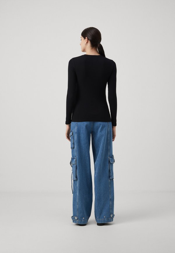 ALEXA - Long sleeved top3