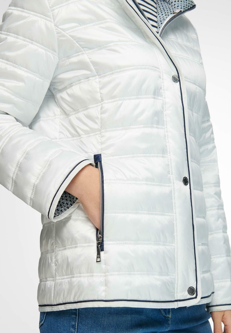Damen Leichte Jacken | Basler Übergangsjacke offwhite - IA73677 Damen Leichte Jacken | Basler Übergangsjacke offwhite - IA73677