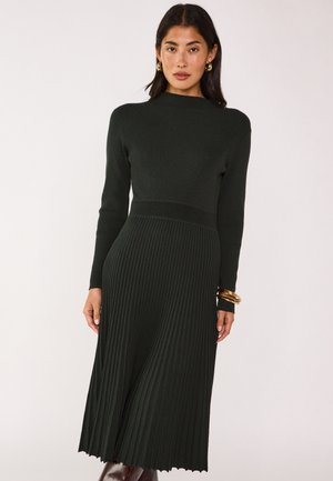 MARTIKA - Abito in maglia - vert