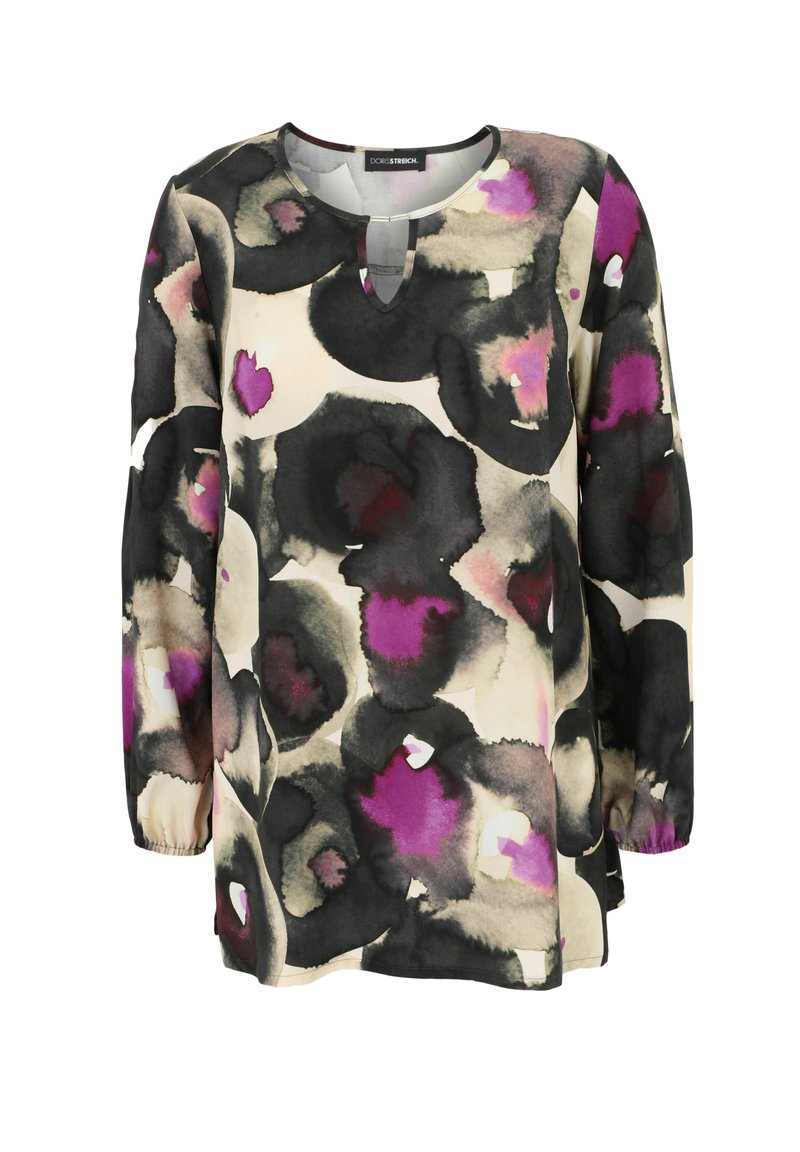 Langärmlige, lockere Bluse aus leichtem Stoff mit einem floralem Muster in Schwarz, Creme und lila, das an Aquarell erinnert. Detail mit Schlüsselloch-Ausschnitt.