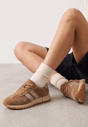 VENEZIA, TRAINERS - Sneakers laag - brown