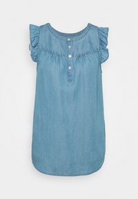 Blusa senza maniche in chambray blu con spalline arricciate, scollatura rotonda e tre bottoni bianchi lungo il davanti.